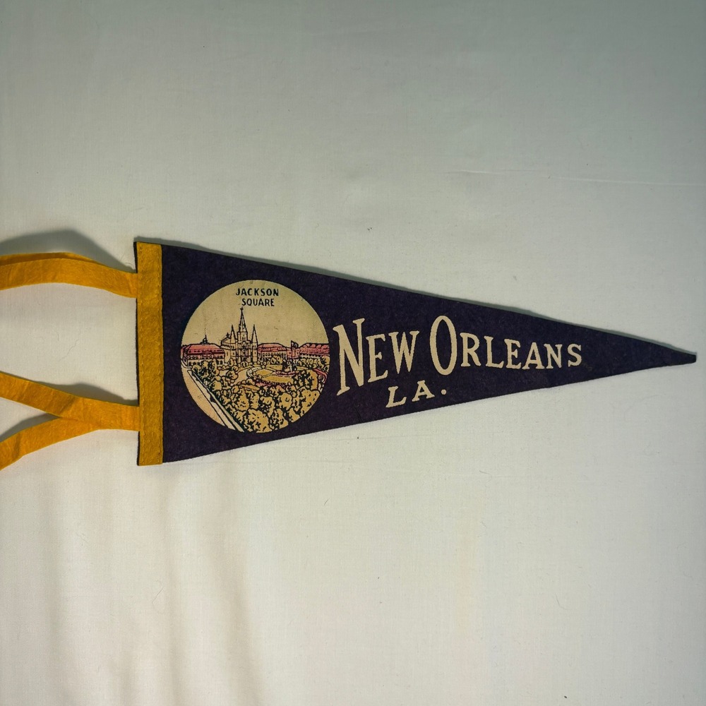 Vintage 1940s New Orleans Jackson Square Felt Pennant Purple Gold Souvenir 12.5"